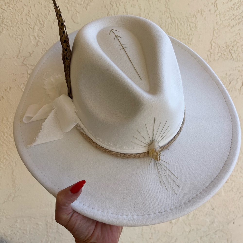 White Coastal Fedora - NEW